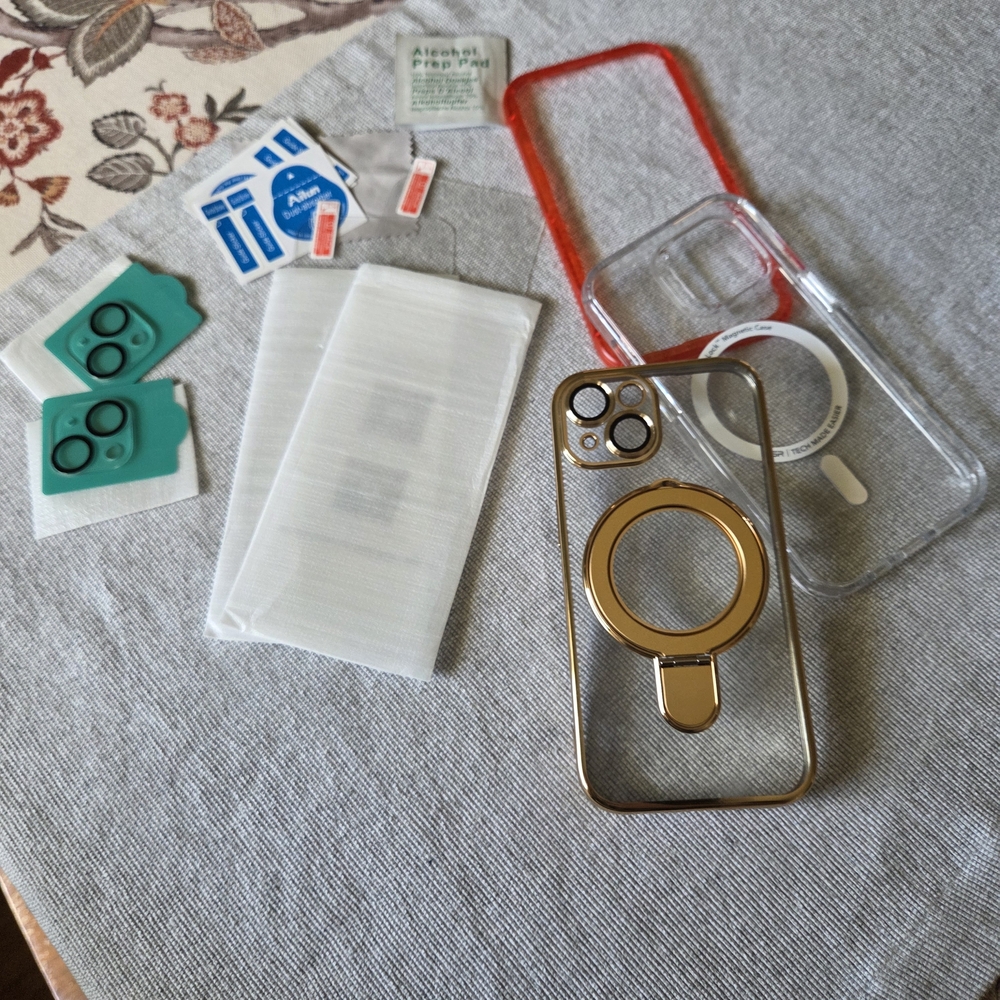 Apple IPhone 15 Case And Screen Protector Bundle